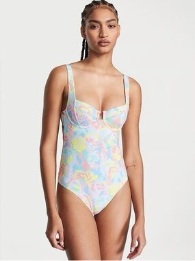 Victoria’s Secret Camo Floral Underwire balconette One-Piece – Size S (32A)